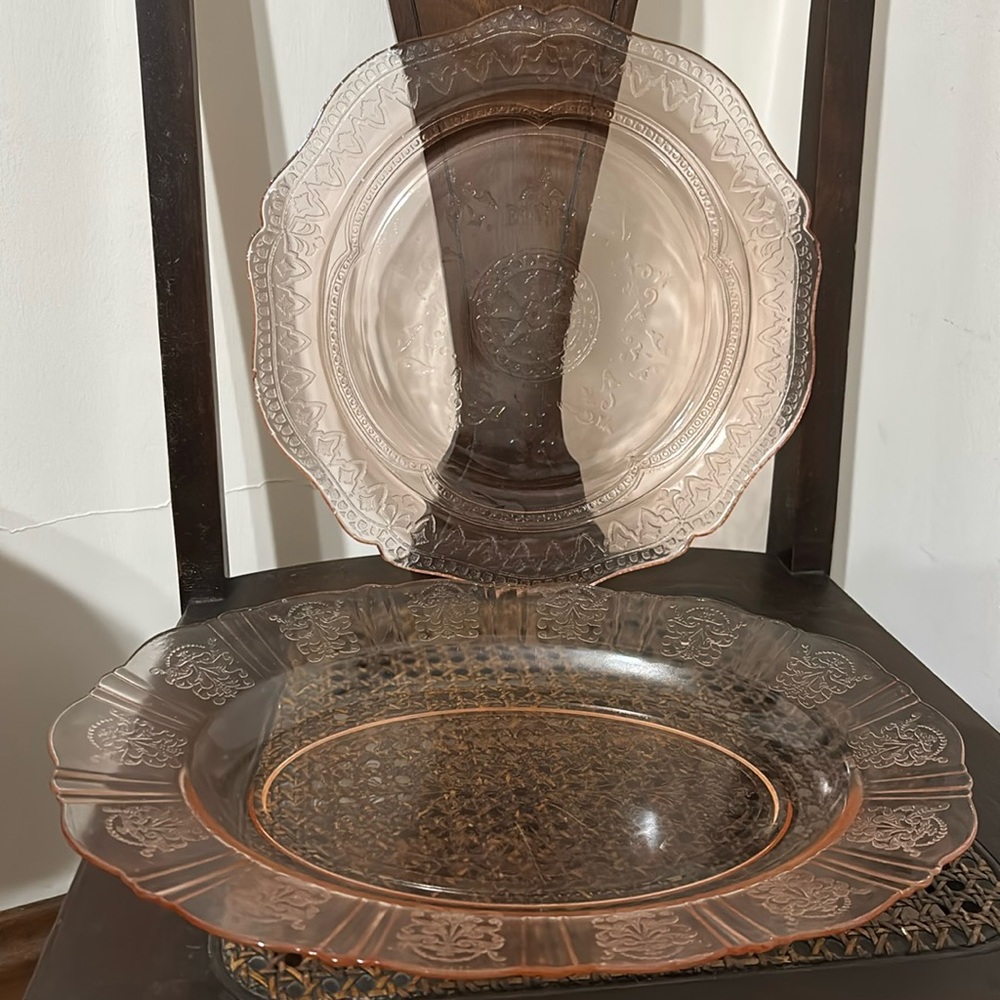 Vintage light pink serving plates. 2 piece set